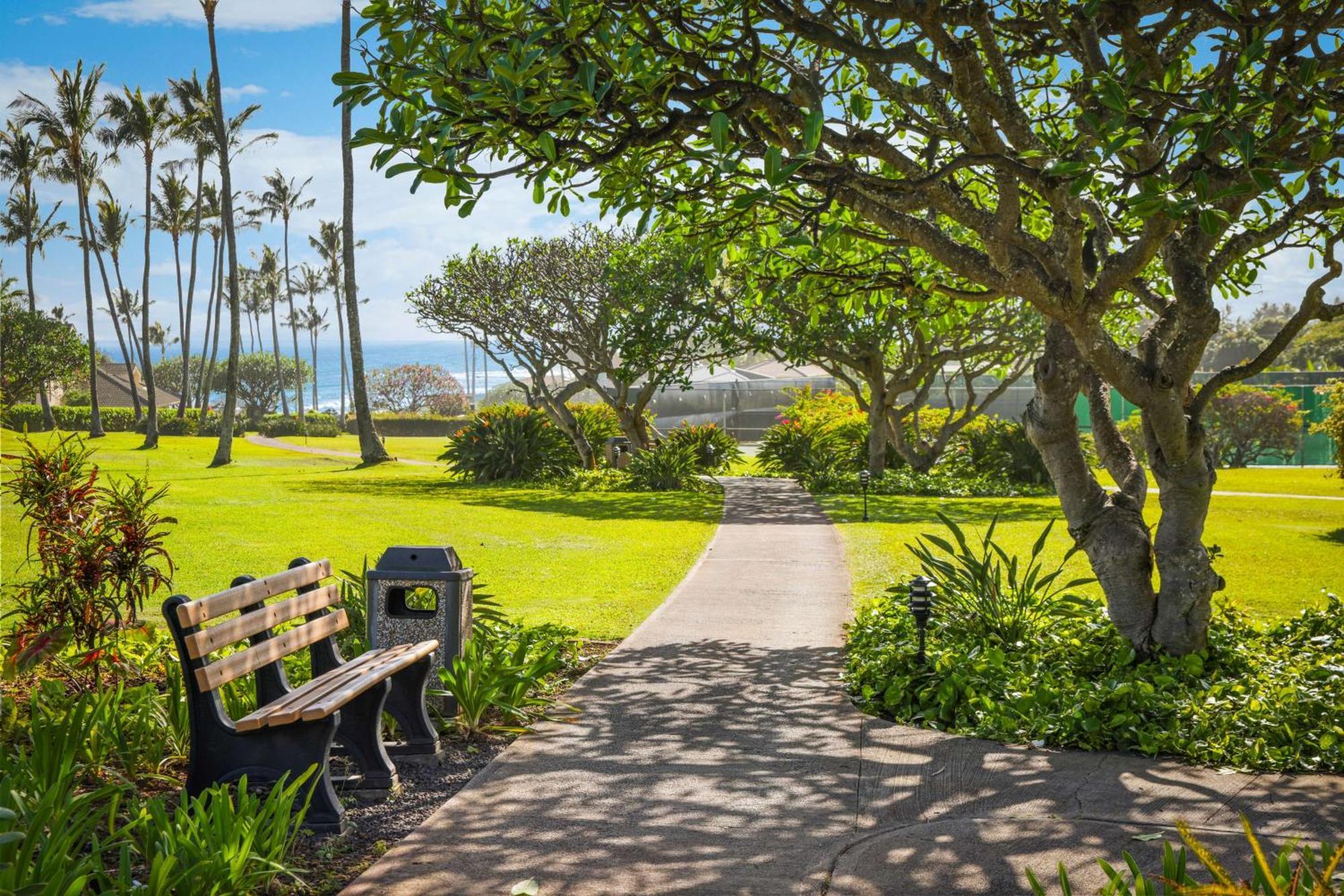Aston At Poipu Kai Aparthotel Koloa Exterior foto